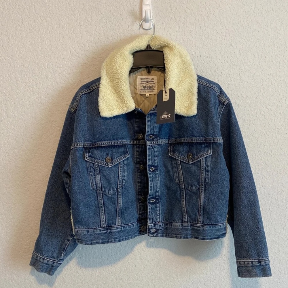 Levi’s Sherpa Trucker